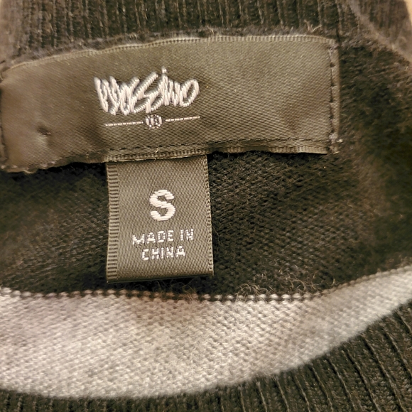 Black and Gray striped Sweater S Mossimo - Picture 3 of 3
